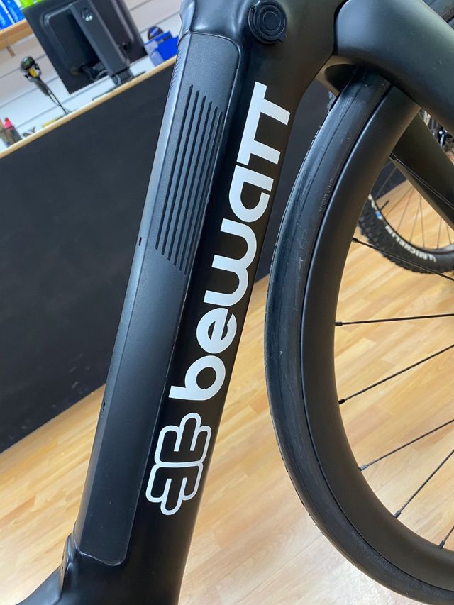 Ebike Bewatt Road RAM electrica carretera