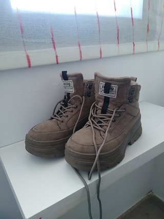 Compra Tacon Alto 8 cm Botas Bajas Tacon Grueso Marrones Con Cordones  20170913886 - Ricici.com
