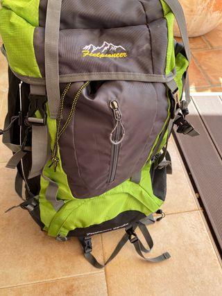 Mochila senderismo de segunda mano por 40 EUR en Ador en WALLAPOP