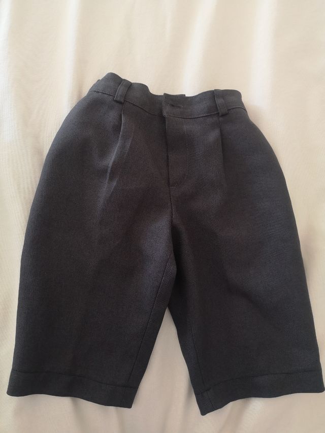 2 Pantalones uniforme corto.Talla 6 Gris marengo.
