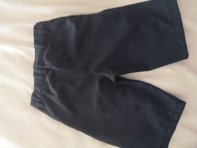 2 Pantalones uniforme corto.Talla 6 Gris marengo.