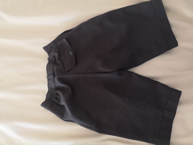 2 Pantalones uniforme corto.Talla 6 Gris marengo.