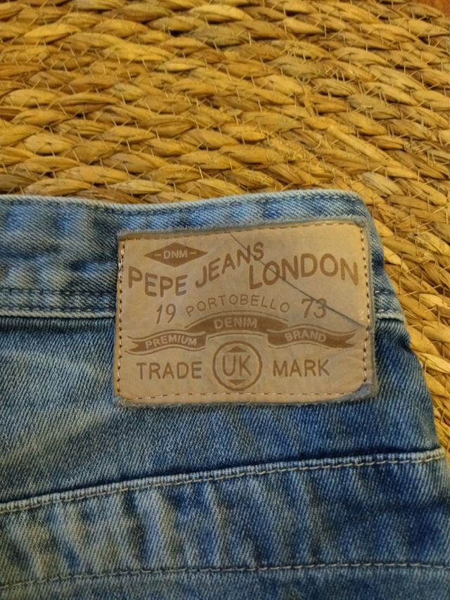 VAQUEROS PEPE JEANS LONDON. STRIFE