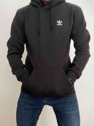 Sudadera negra Adidas Originals de segunda mano por 50 EUR en La Llagosta  en WALLAPOP