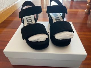 Sandalias negras Bimba y Lola de segunda mano por 50 EUR en Valladolid en  WALLAPOP