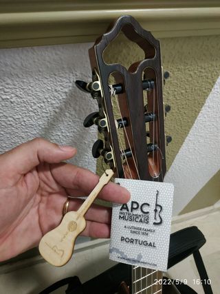 Guitarra Admira de segunda mano en Sevilla en WALLAPOP