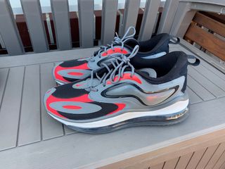Nike Air Max 720 talla 44 de segunda mano por 50 EUR en Colindres en  WALLAPOP
