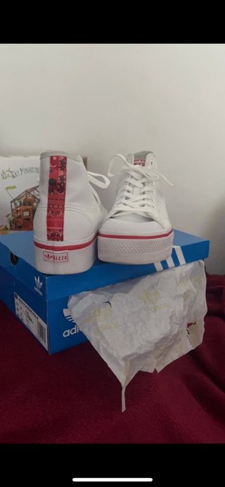 Zapatillas Adidas Nizza original talla 38 de segunda mano por 32 EUR en  Mérida en WALLAPOP