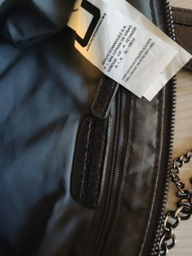 Borsa a tracolla in pelle. Adolfo Dominguez