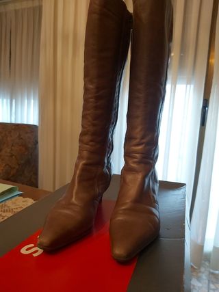 Botas Altas Piel Wonders de segunda mano por 35 EUR en Valencia en WALLAPOP