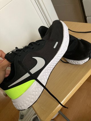 Nike revolution de segunda mano por 35 EUR en Madrid en WALLAPOP