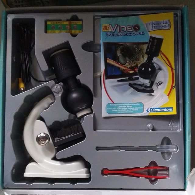 Vídeo microscopio de la marca Clementoni.
