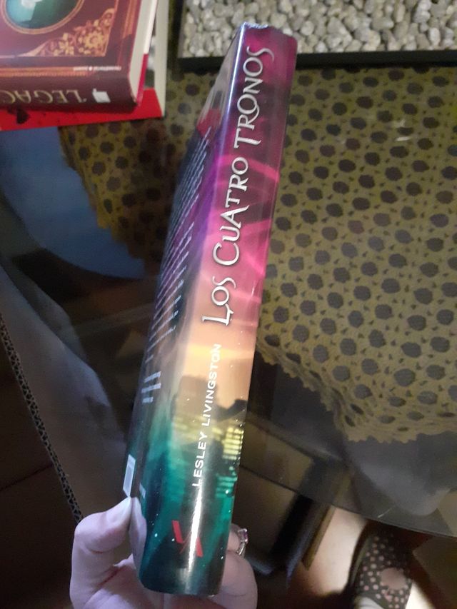 Los cuatro tronos, la novena noche 2