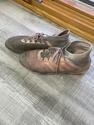 Las 5 + 1 botas de fútbol baratas de 2022
