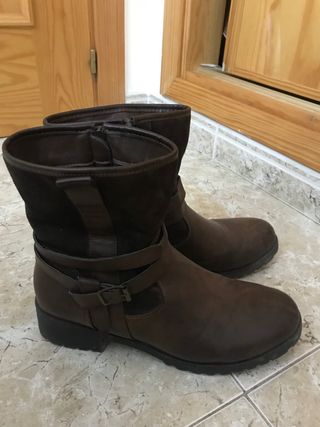 Botas marrones Marypaz de segunda mano por 20 EUR en Palma de Mallorca en  WALLAPOP