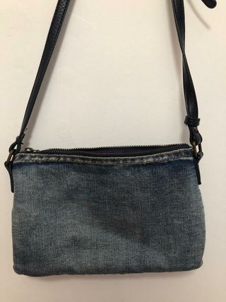 Bolso Desigual pequeño tejano. de segunda mano por 12 EUR en Girona en  WALLAPOP