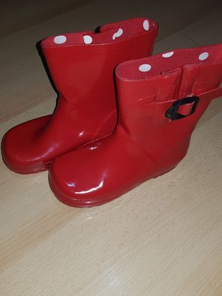 Botas de agua talla 26\\/27 de segunda mano por 5 EUR en Barakaldo en  WALLAPOP