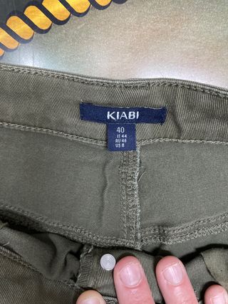 Pantalón vaquero corto de Kiabi talla 40 de segunda mano por 8 EUR en Palma  de Mallorca en WALLAPOP