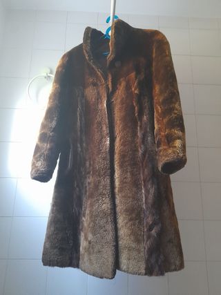 Abrigo de mouton de segunda mano por 50 EUR en Madrid en WALLAPOP