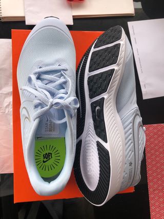 Nike star runner talla 40 ( 25 cm) en caja de segunda mano por 45 EUR en  Palma de Mallorca en WALLAPOP
