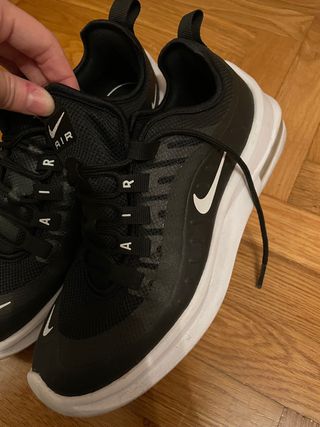 Zapatillas Nike Air talla 38 originales un solo us de segunda mano por 58  EUR en Oviedo en WALLAPOP
