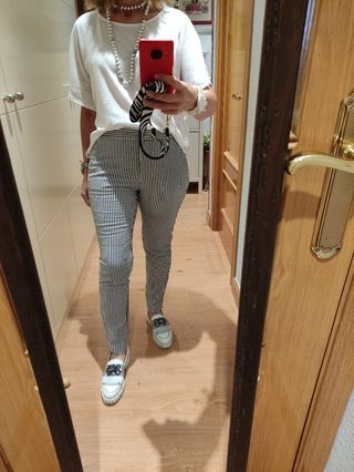 Pantalón mujer. Zara.Talla S. de segunda mano por 15 EUR en Alcobendas en  WALLAPOP
