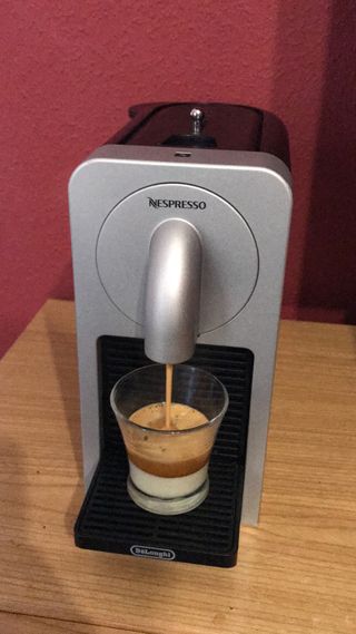 Cafetera Nespresso prodigio de segunda mano por 45 EUR en Gandía en WALLAPOP