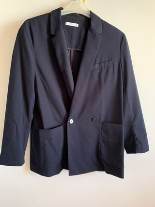 Americana blazer oversize azul marino mujer Mango de segunda mano por 5 EUR  en Madrid en WALLAPOP