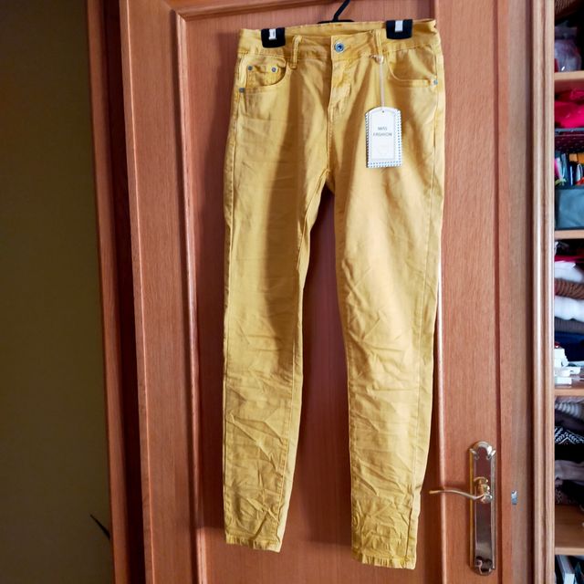 Pantalón vaquero. L. Nuevo con etiqueta