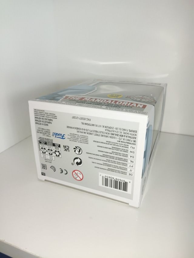 The Mandalorian Glow Glows 345 Star Wars Funko pop