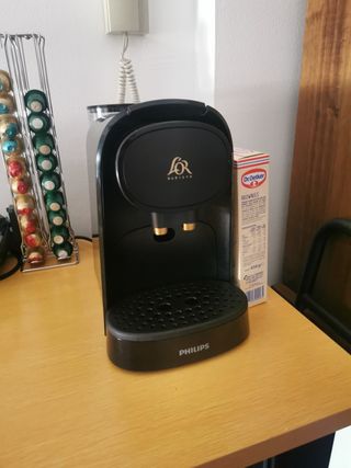 Cafetera Nespresso de segunda mano en Dos Hermanas en WALLAPOP