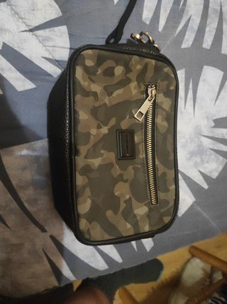 Bolso hombre de mano de Antony Morato de segunda mano por 35 EUR en Leganés  en WALLAPOP