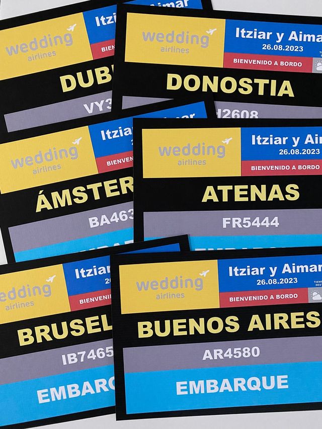 Meseros estilo aeropuerto
