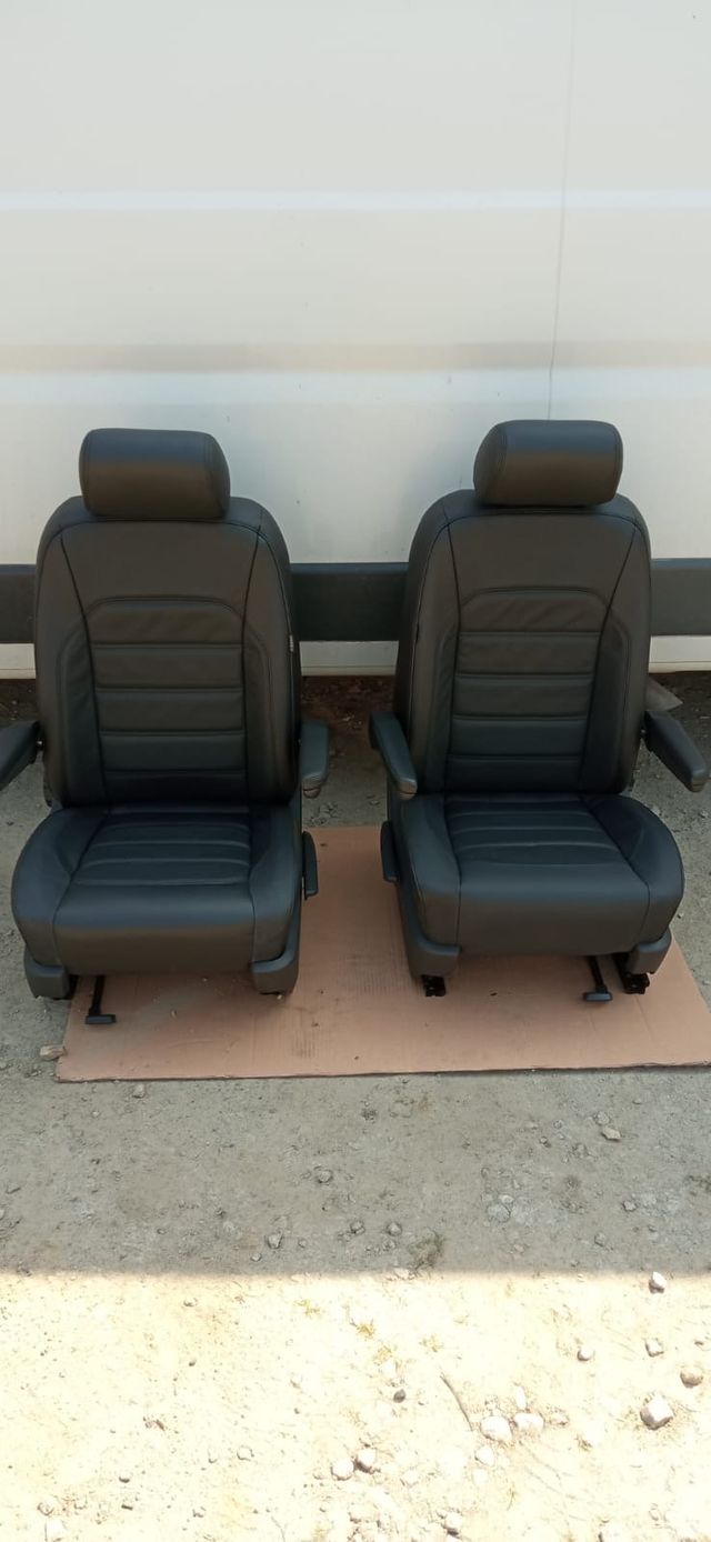 Asiento VWT6 Multivan 2020 Piel