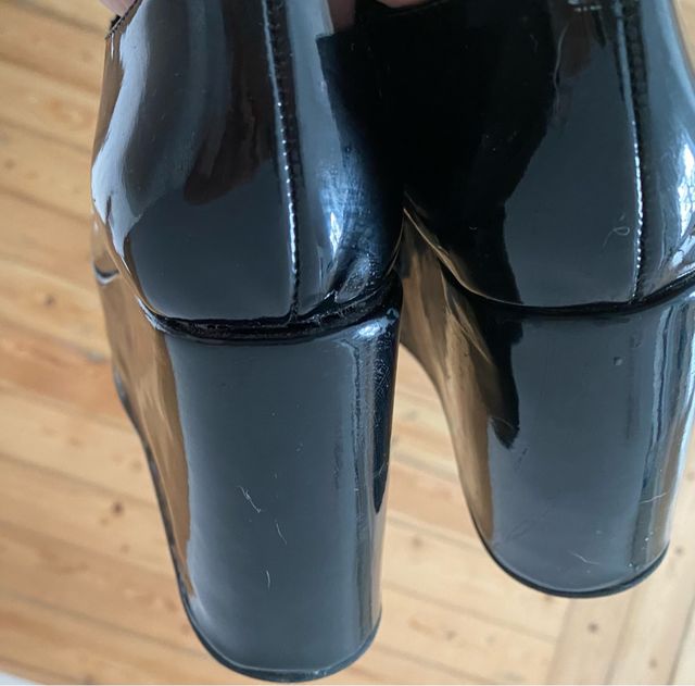 Botines altos de piel acharolados- Excelentes