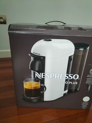 CAFETERA DE CAPSULAS NESPRESSO KRUPS XN2001 21,95 € Segunda Mano Gijón  E45140-0