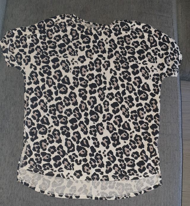 camiseta animal print bershka