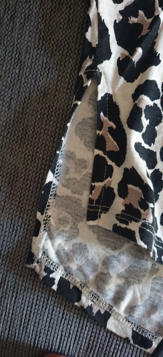 camiseta animal print bershka