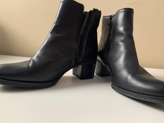 Botín Alpe muy nuevo talla37 de segunda mano por 20 EUR en Blanes en  WALLAPOP