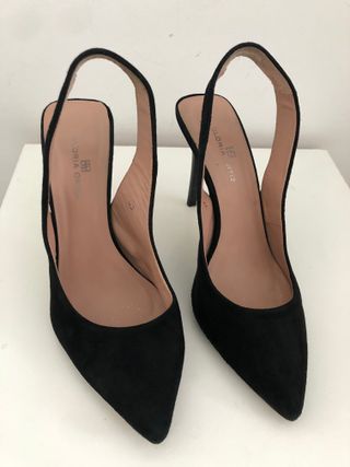 Sandalias Negras Tacón Gloria Ortiz Talla 37 de segunda mano por 20 EUR en  A Coruña en WALLAPOP