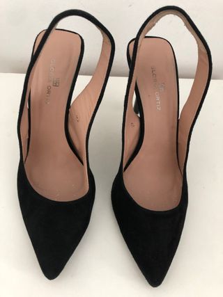 Sandalias Negras Tacón Gloria Ortiz Talla 37 de segunda mano por 20 EUR en  A Coruña en WALLAPOP