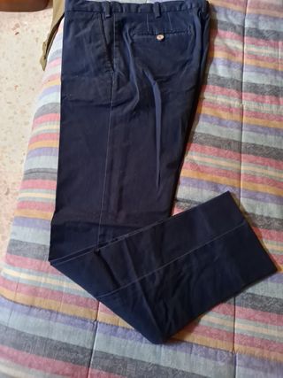 Pantalon chino ALVARO MORENO de segunda mano por 13 EUR en Mairena del  Aljarafe en WALLAPOP