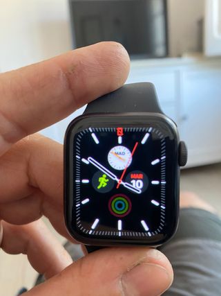 Apple Watch Series 5 40mm gps + LTE de segunda mano por 180 EUR en Riells  del Fai en WALLAPOP