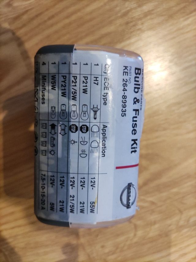 kit de bombillas original Nissan.