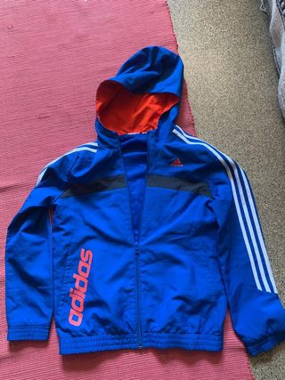 Sudadera Adidas de segunda mano por 25 EUR en Barcelona en WALLAPOP