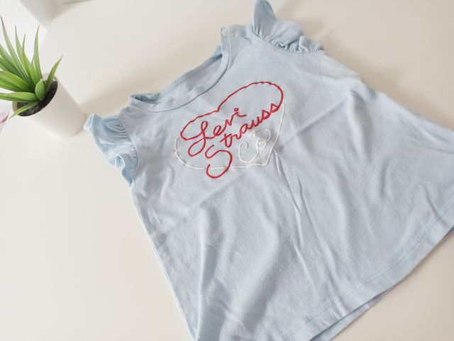 Camiseta Levis bebé talla 12-18 meses