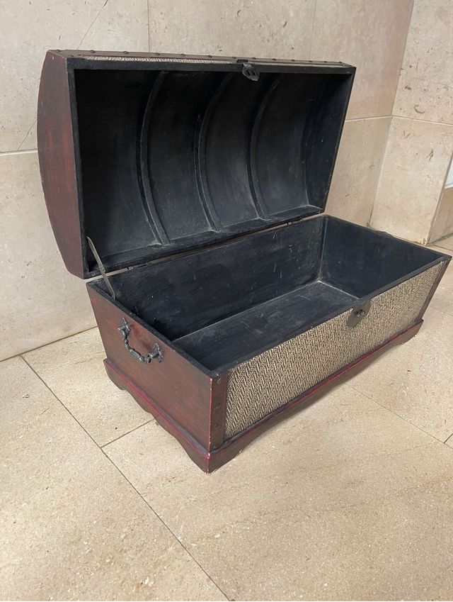 Baul juguetes, disfraces, leñero...70cm