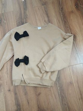 Sudadera zara Camel lazos negros 13-14 de segunda mano por 8 EUR en Daimiel  en WALLAPOP