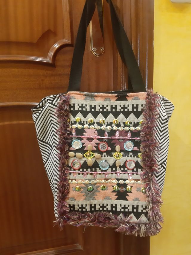 bolso de pedreria