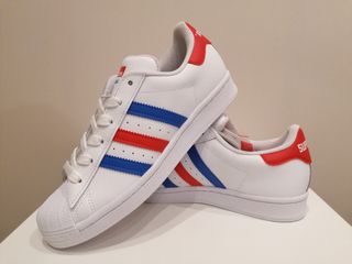 Adidas Superstar American style de segunda mano por 39 EUR en Barcelona en  WALLAPOP